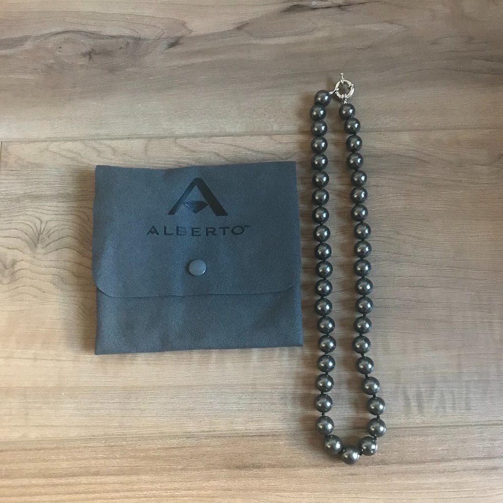 Alberto Collections Dark Pearls!! Brand New!!
